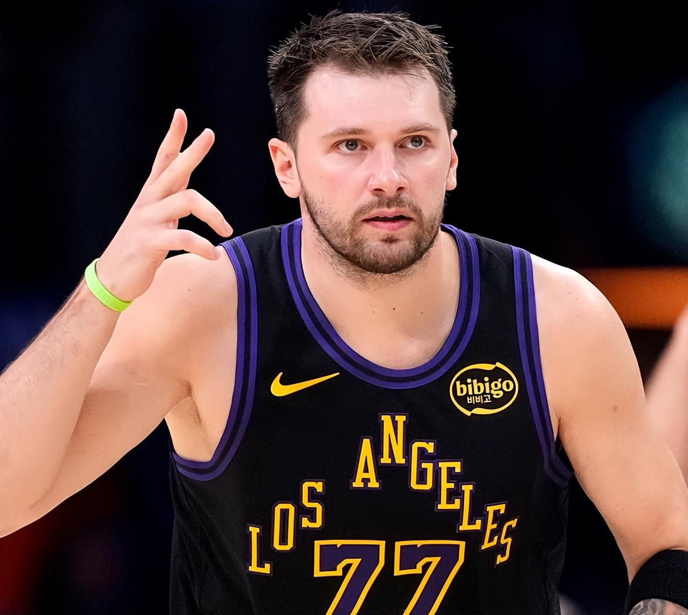 元游棋牌-42分5板12助0失误！东契奇一战刷爆多项NBA纪录，三分王有悬念了