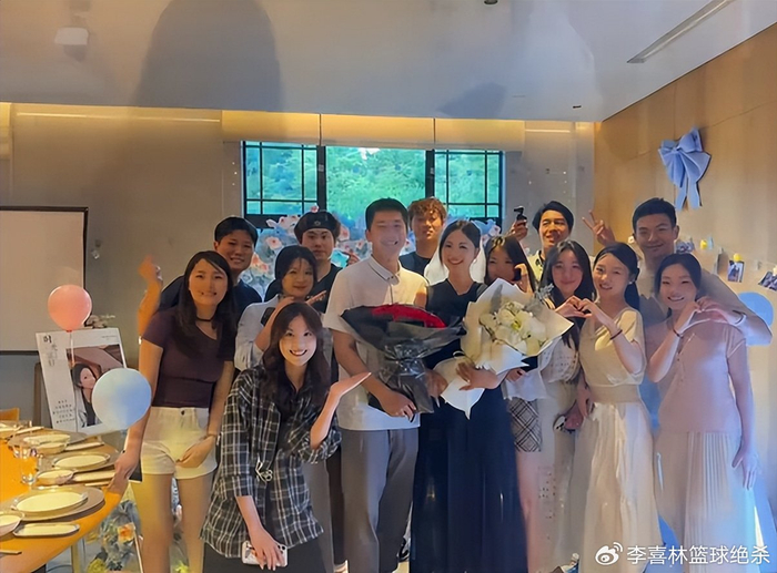 元游棋牌官方入口-恭喜！30岁中国游泳奥运亚军求婚成功：女友模特身材高挑美丽很般配|闫子贝|覃海洋|蛙泳|教练|全运会_新浪体育_新浪新闻